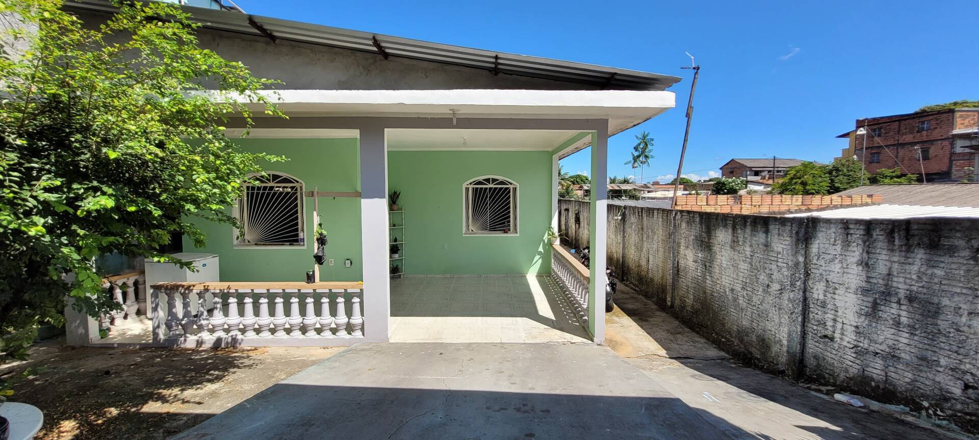 Casa à venda com 2 quartos, 103m² - Foto 2