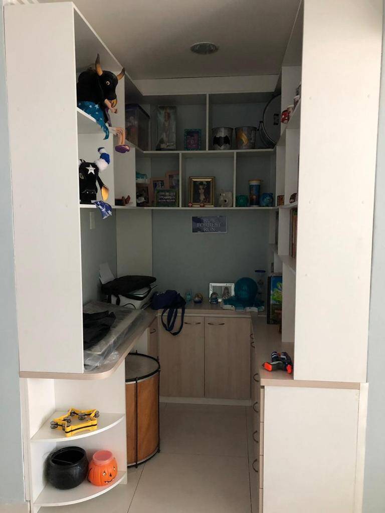 Apartamento à venda com 3 quartos, 220m² - Foto 12