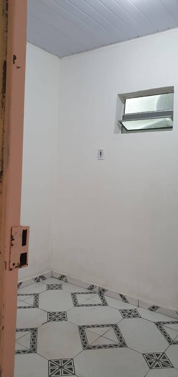 Casa à venda com 3 quartos, 52m² - Foto 7