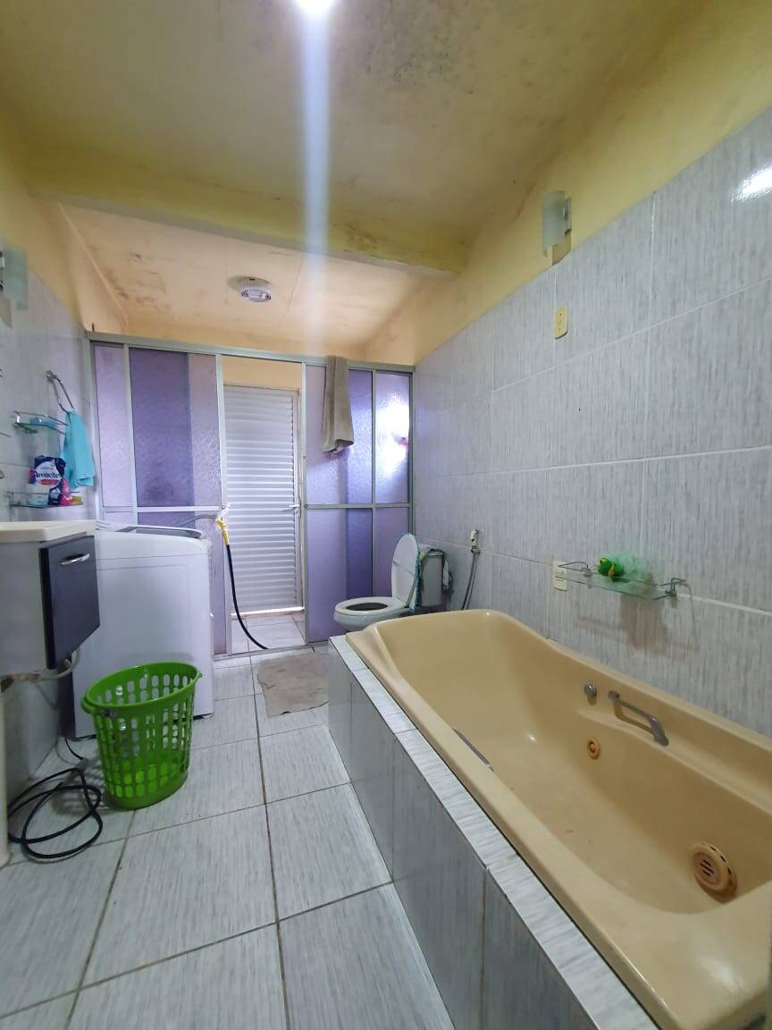 Casa à venda com 3 quartos, 200m² - Foto 22