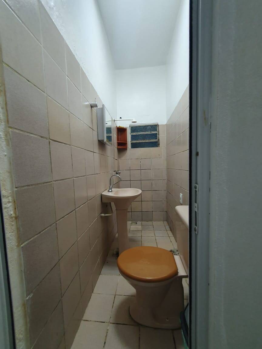 Casa à venda com 3 quartos, 200m² - Foto 11