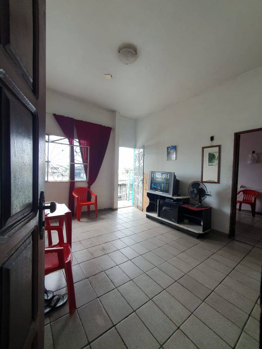 Casa à venda com 3 quartos, 200m² - Foto 8