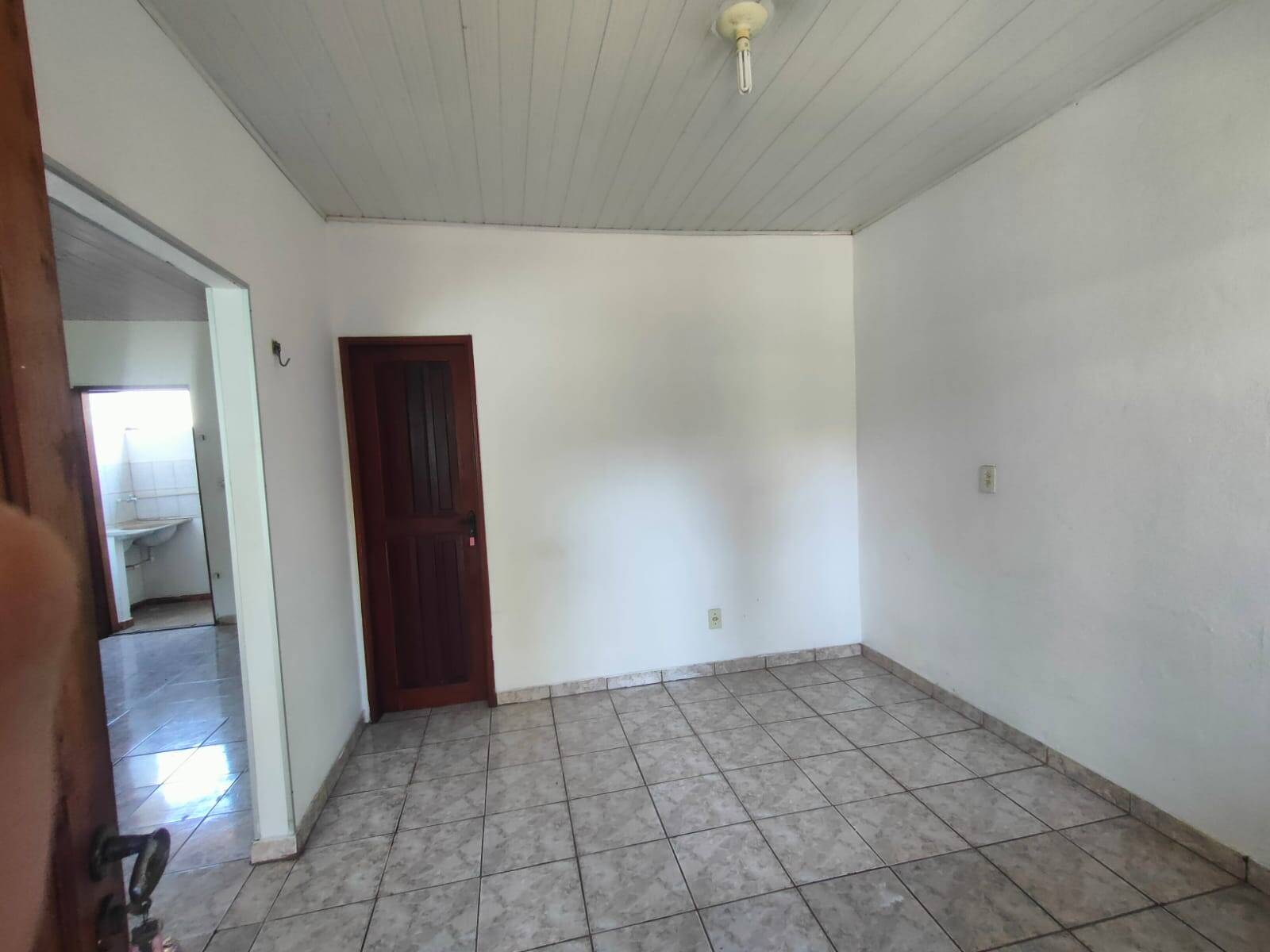 Casa à venda com 2 quartos, 90m² - Foto 11