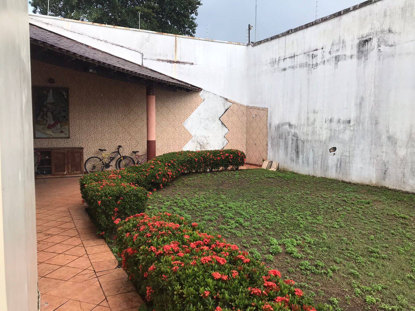 Casa à venda com 3 quartos, 600m² - Foto 12