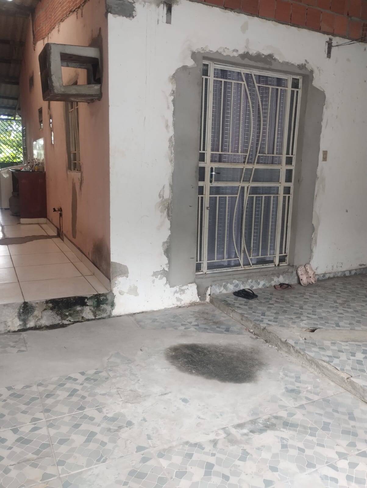 Casa à venda com 2 quartos, 140m² - Foto 3