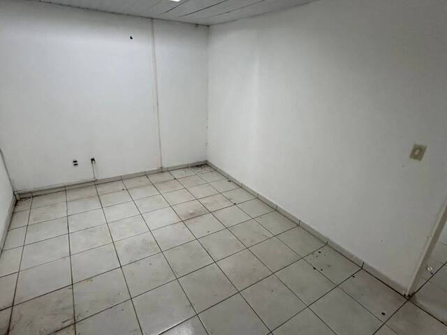 Ponto Comercial para Locação em Manaus - 4